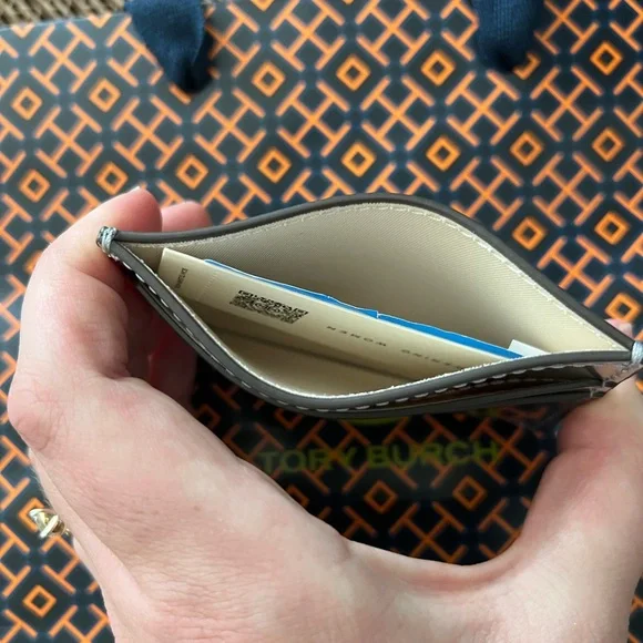 NWT Tory Burch Emerson card case - Picture 3 of 5